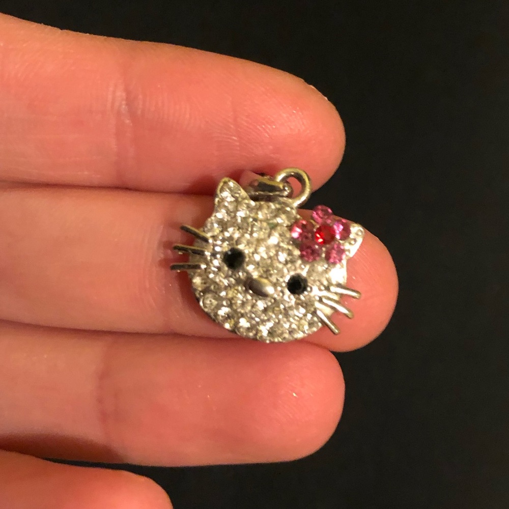 CRYSTAL “HELLO KITTY” PENDANT